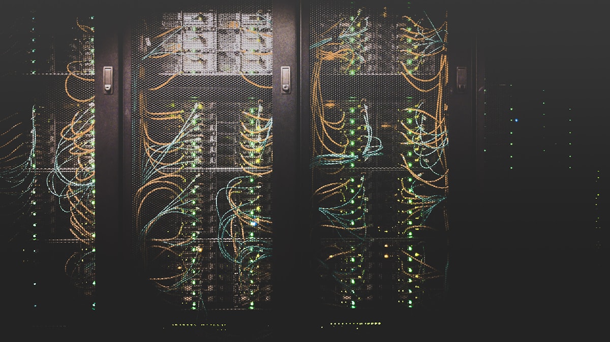 All in One base layer: Proxmox VE or ESXi 9